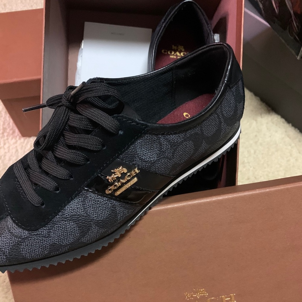 Cute & classic sneakers